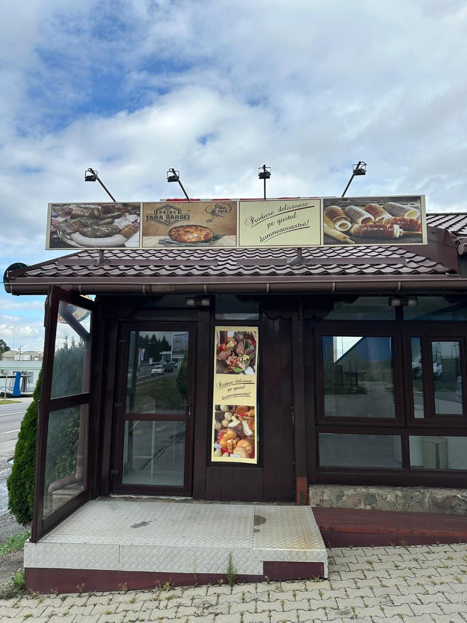 Restaurant Motel Dolorean Săcele エクステリア 写真